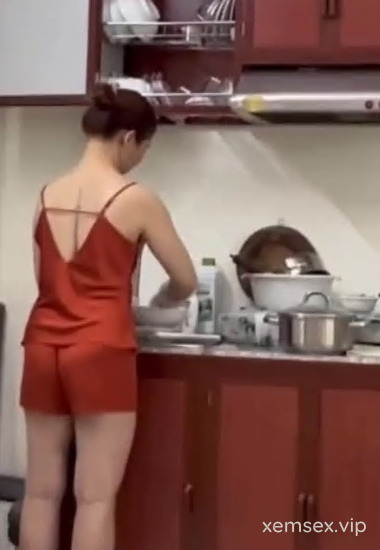 Qua nhà thịt em khi chồng em vắng nhà